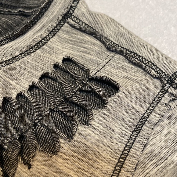 NWT AFFLICTION Size L Gray Short Sleeve Shirt Cut Out Neckline MSRP $54 - Picture 14 of 15